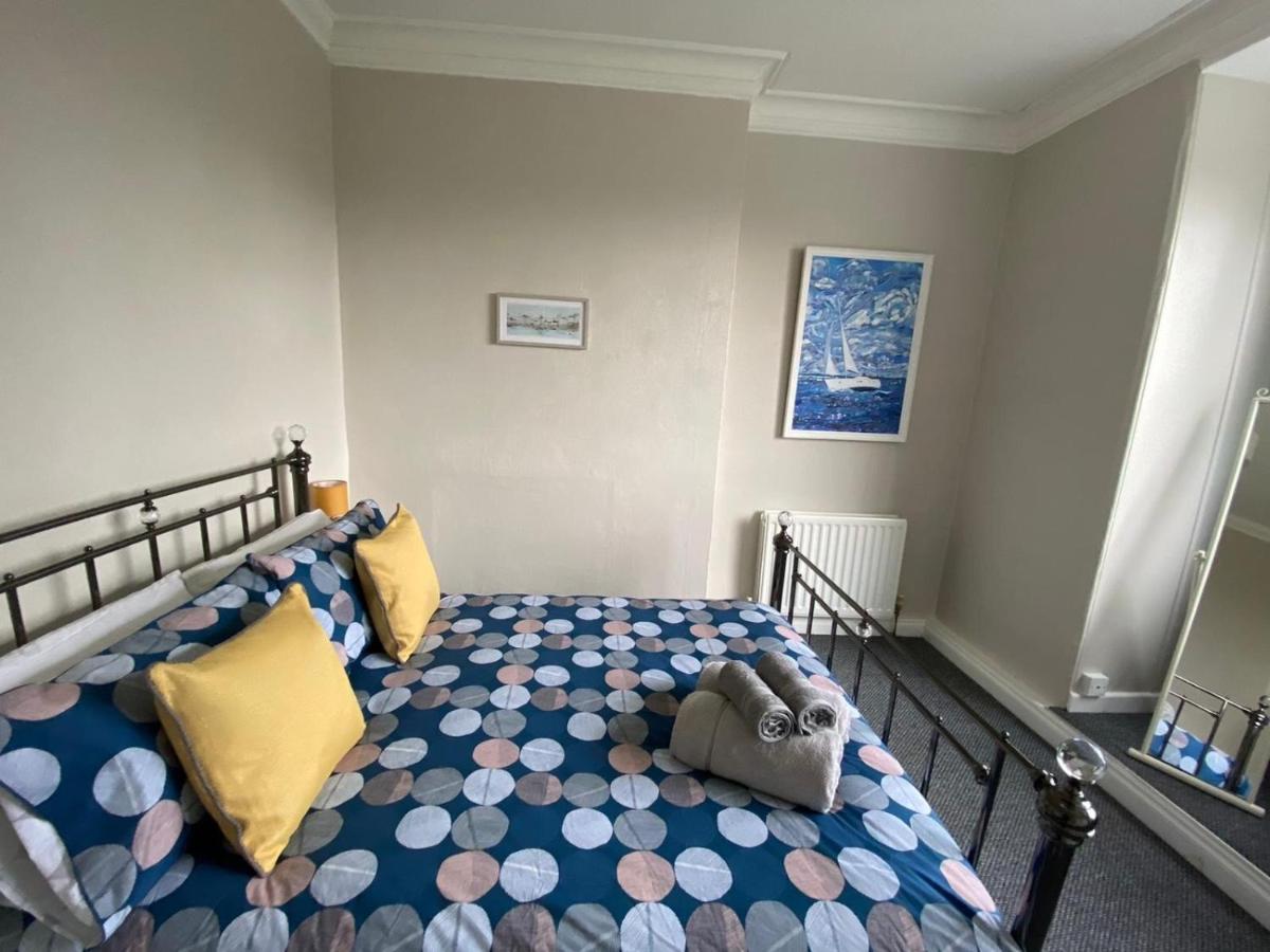 Crofton House Garden Apartment 라이드 외부 사진